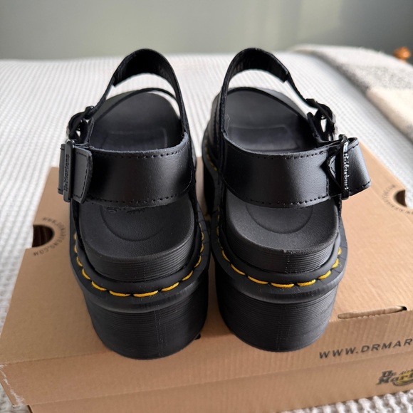 Dr. Martens Voss Quad Sandal - Picture 6 of 12